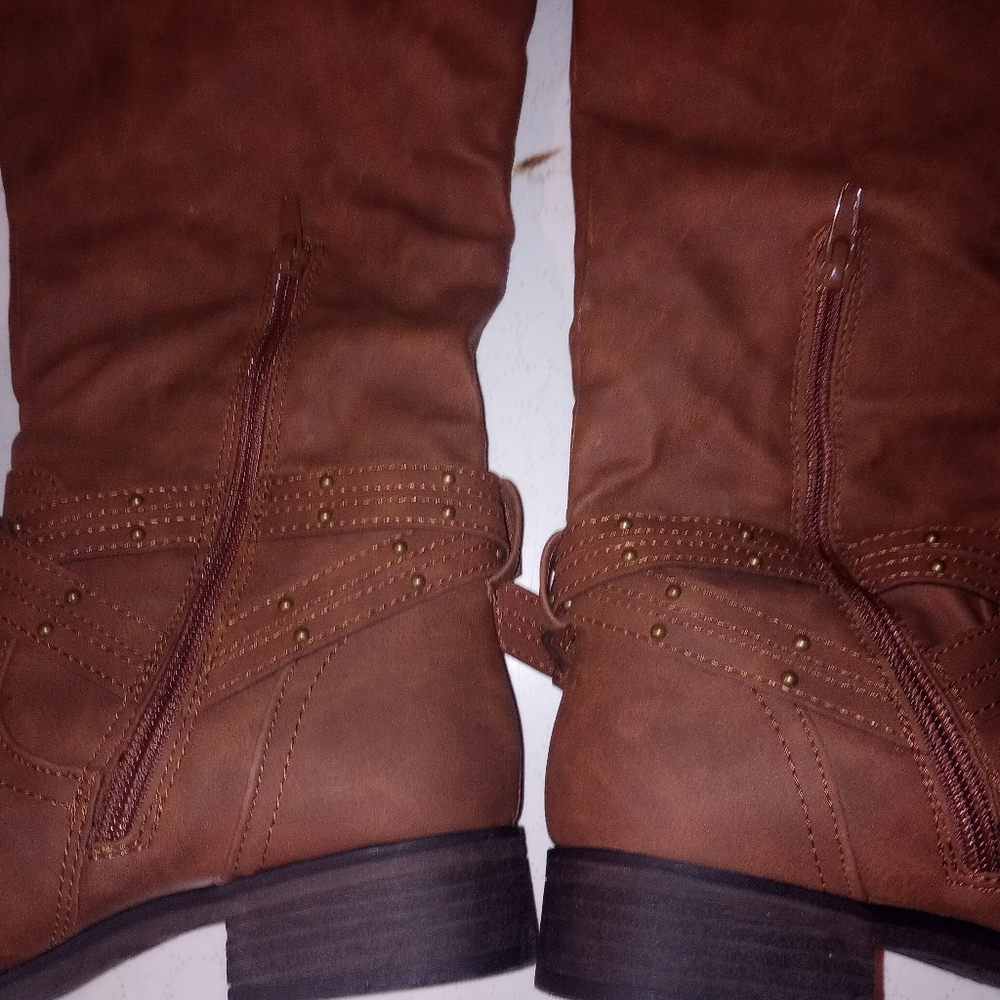 Nwot Ladies Over the Calf Boots